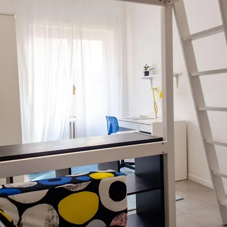 In Guest - Kamchu Piazza Bologna 1 Πανσιόν *